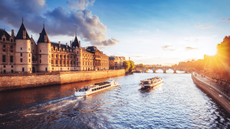 THE MOST BEAUTIFUL PLACES TO VISIT IN THE WORLD BY PRIVATE JET AFTER COVID-19 - Paris